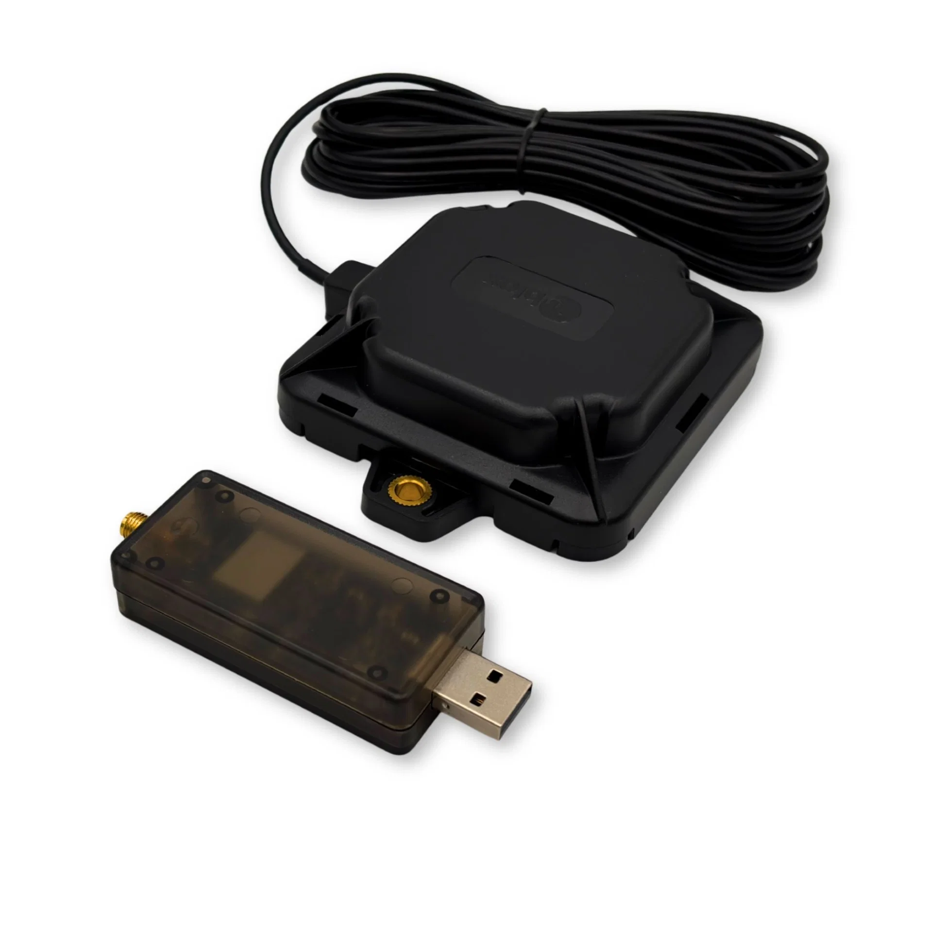 Odbiornik RTK GNSS z anteną, podłączany do telefonu przez adapter USB